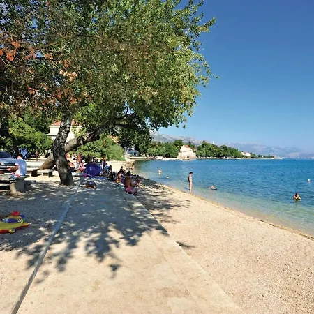 Stunning In Kastel Luksic With Wifi Kaštela